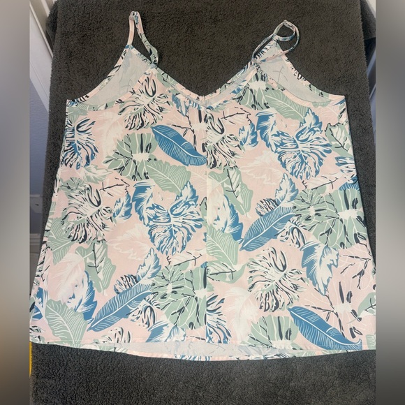 Floral Print Women's Top - Picture 2 of 4